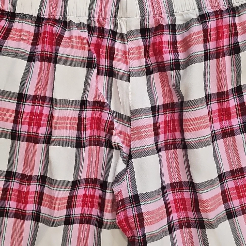 Victoria's Secret Pink and Black Plaid Pajama Pants